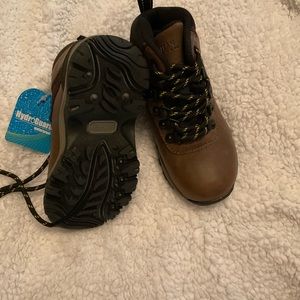 Unisex hiking boots for kids